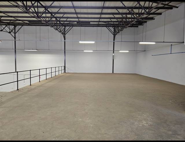 1,237M² WAREHOUSE TO LET IN LANSERIA